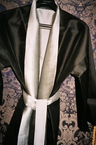 Unique turnable kimono, black and silver