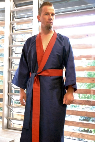 Unique turnable kimono, ruby red and nightblue
