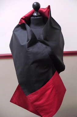 Taschenschal (schmal) schwarz - rubinrot