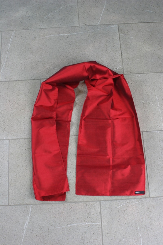 1-type Seidenschal, rubinrot